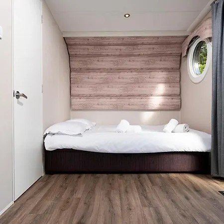 منتزه العطل Woodclose Park كيركبي لونسديل