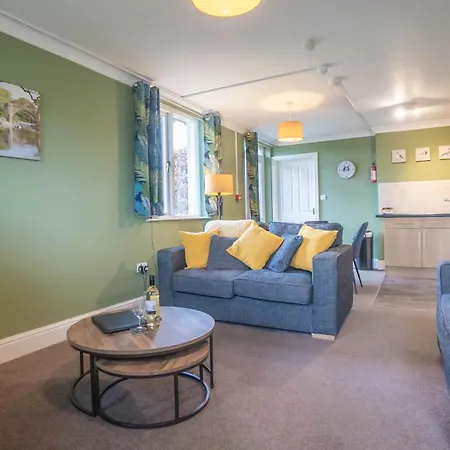 Woodclose Park كيركبي لونسديل