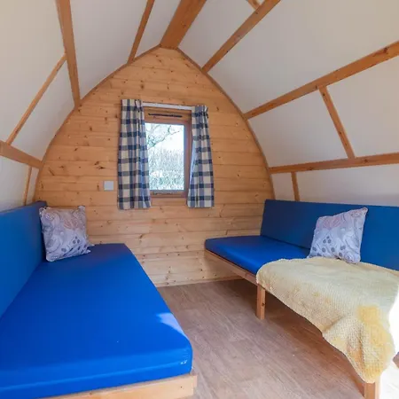 منتزه العطل Woodclose Park